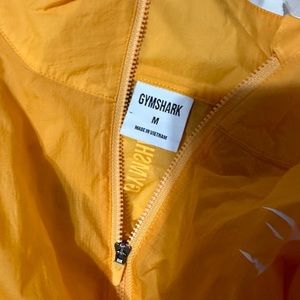 gymshark windbreaker size medium